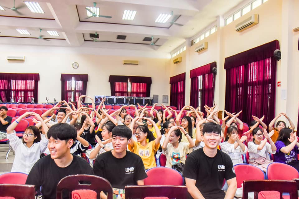 Đoàn tình nguyện UNIK - Đại Học Sejong (Hàn Quốc) giao lưu cùng sinh viên Khoa Ngoại ngữ, Trường Đại học Công nghiệp Hà Nội
