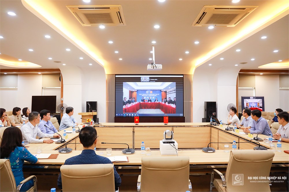 Lễ ký kết thỏa thuận hợp tác đào tạo giữa Trường Đại học Công nghiệp Hà Nội và Trường Đại học Khoa học Kỹ thuật Quảng Tây