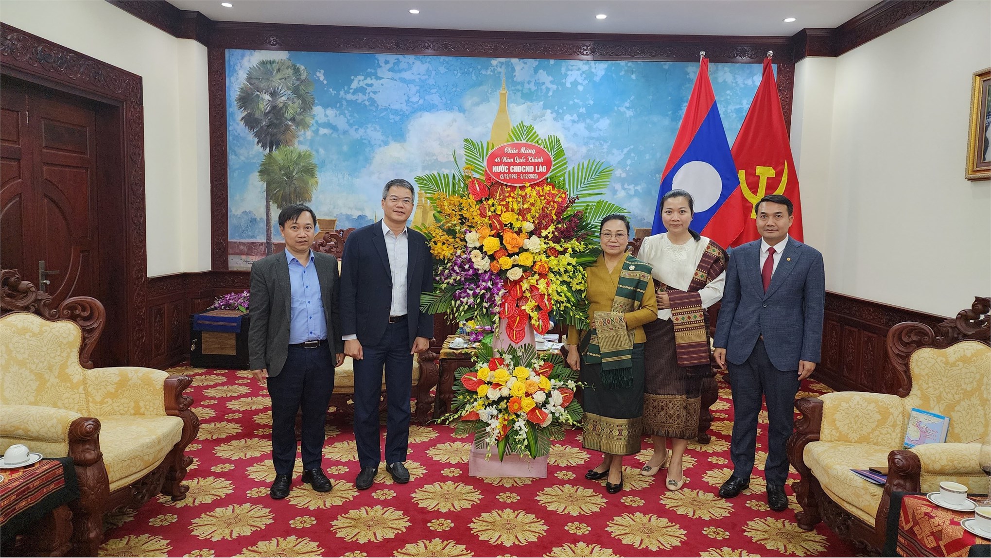 Trường Đại học Công nghiệp Hà Nội chúc mừng Quốc khánh Lào