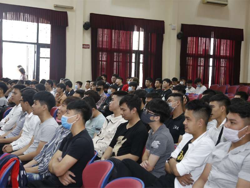 Sinh viên hệ Cao đẳng thực tập tại Công ty TNHH Sam sung Electro-Mechanics Việt Nam và Công ty TNHH MTV Thông tin M1